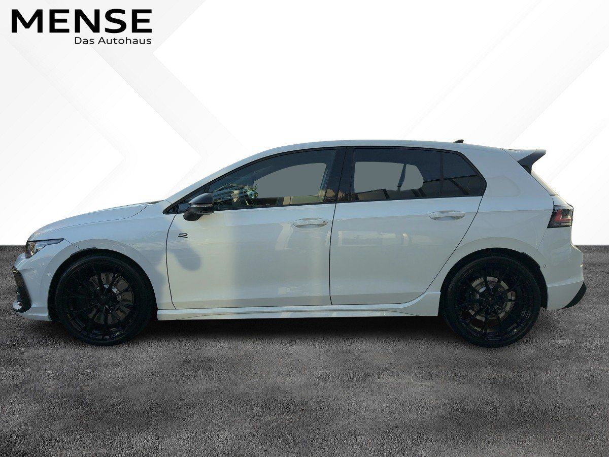 Fahrzeugabbildung Volkswagen Golf R Black Edition Akra Pano Navi HarmanKardon