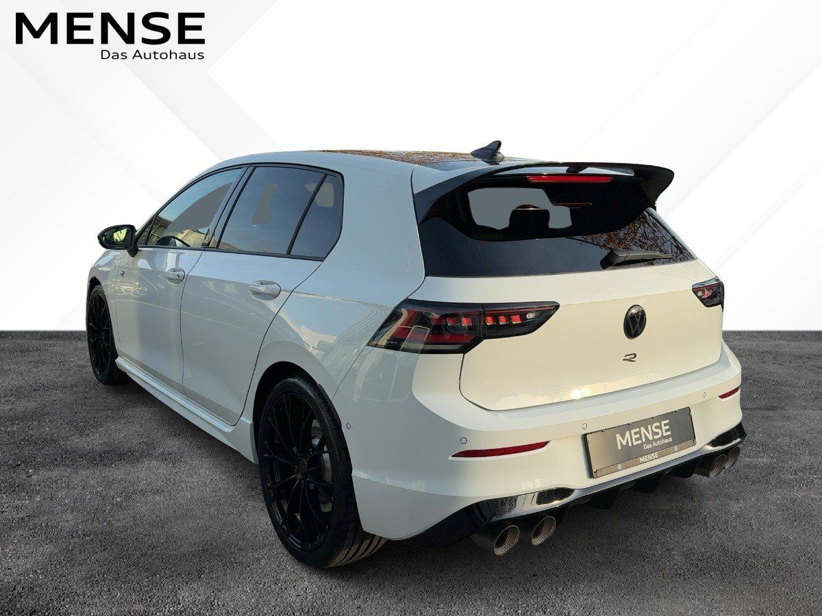 Fahrzeugabbildung Volkswagen Golf R Black Edition Akra Pano Navi HarmanKardon