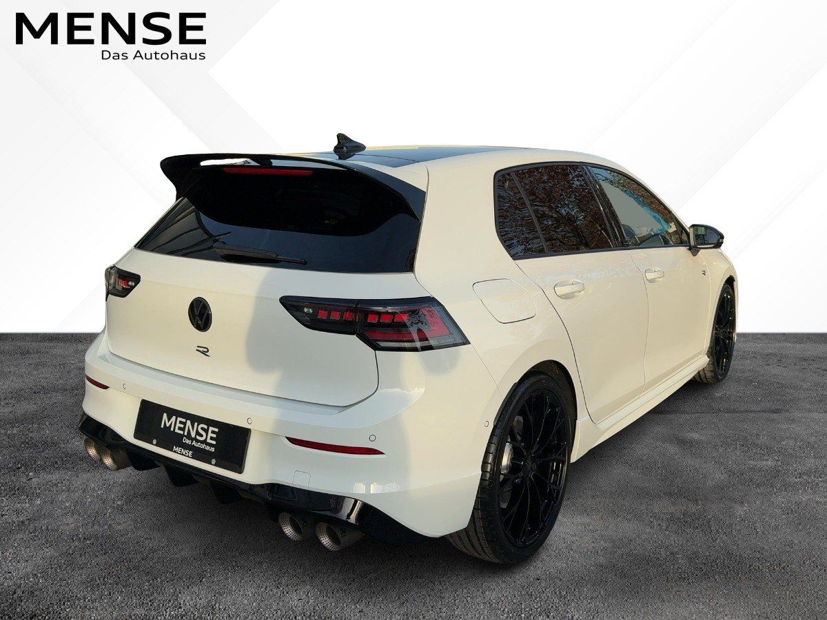 Fahrzeugabbildung Volkswagen Golf R Black Edition Akra Pano Navi HarmanKardon