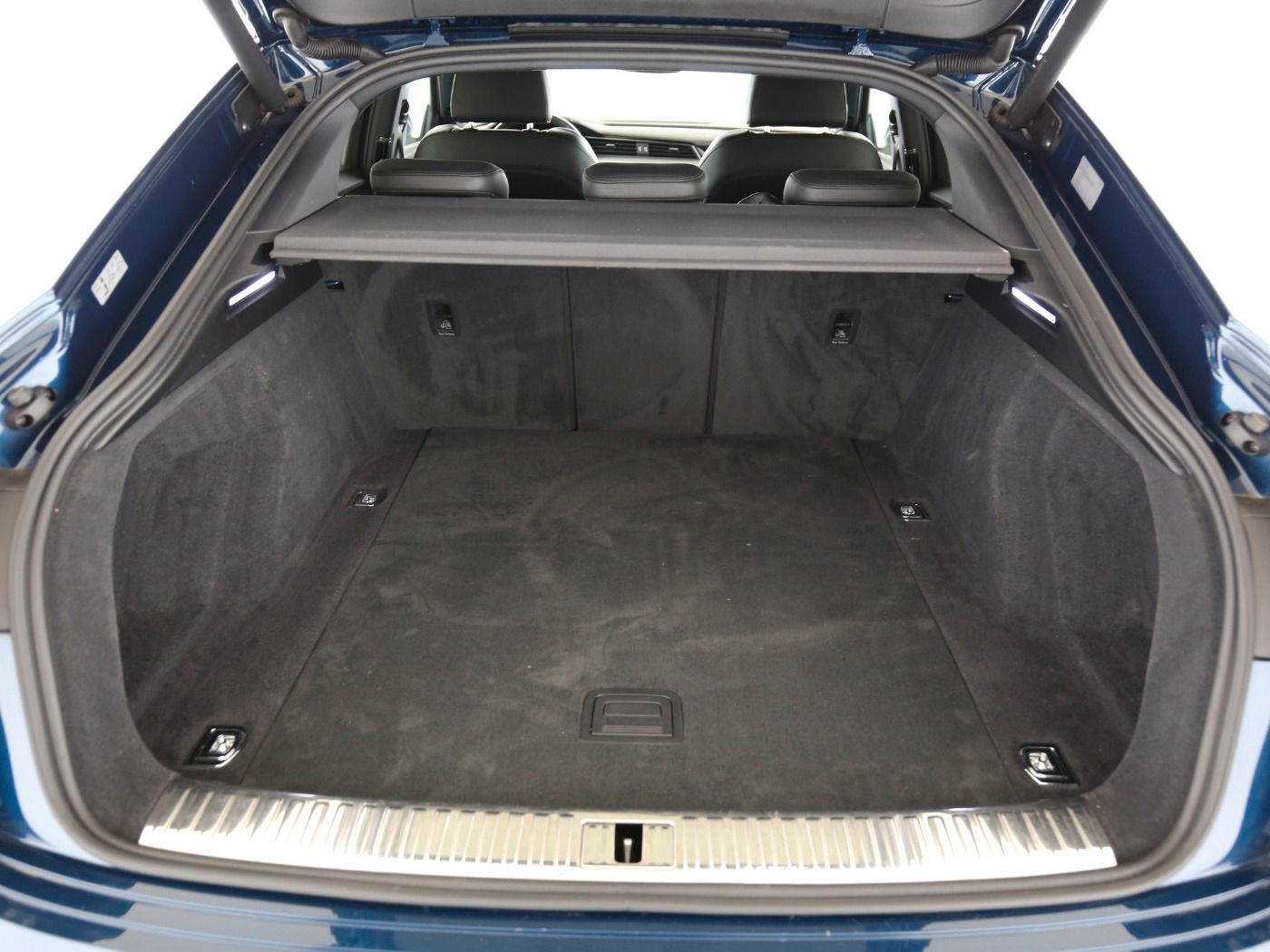 Fahrzeugabbildung Audi e-tron Sportback 55 quattro Matrix|B&O|AHK|SD