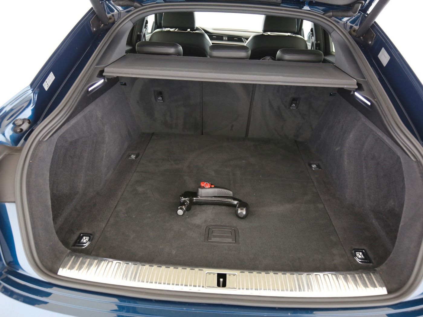 Fahrzeugabbildung Audi e-tron Sportback 55 quattro Matrix|B&O|AHK|SD