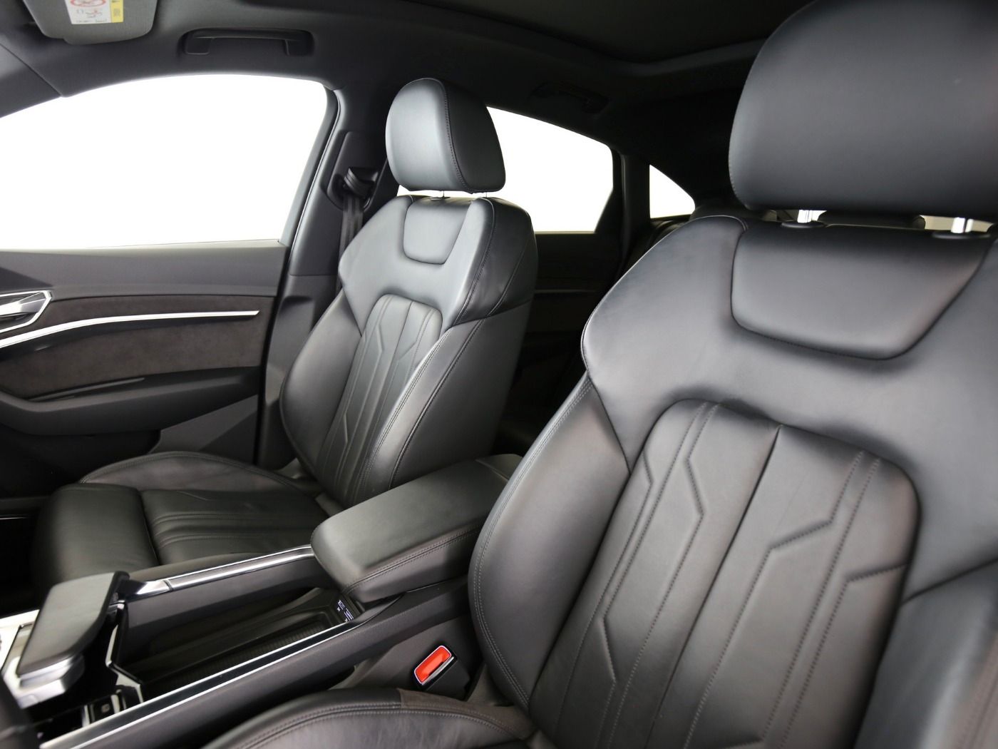 Fahrzeugabbildung Audi e-tron Sportback 55 quattro Matrix|B&O|AHK|SD