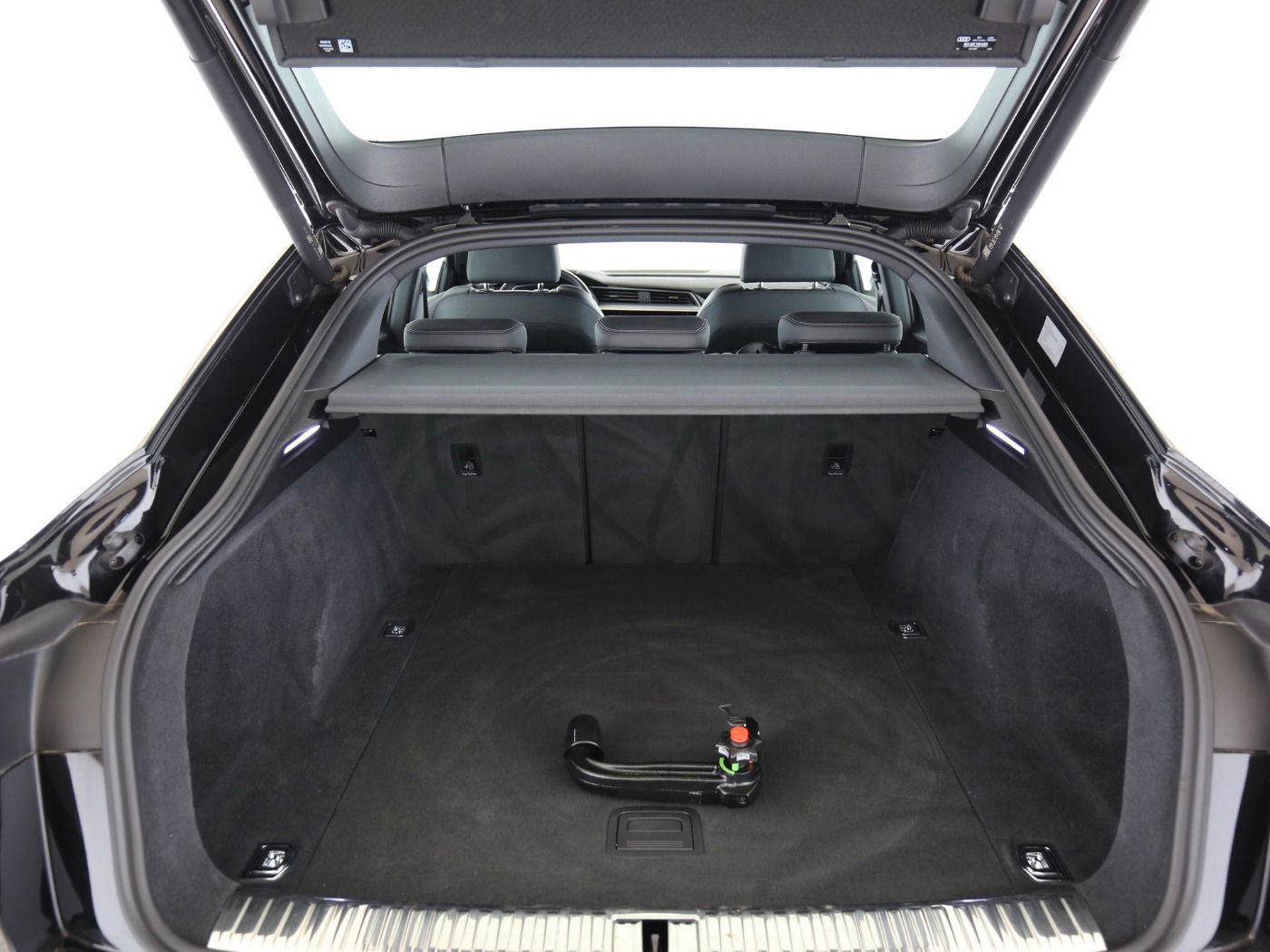 Fahrzeug autohaus mense Fahrzeugabbildung Audi e-tron Sportback 50 quattro advanced AHK|Luft