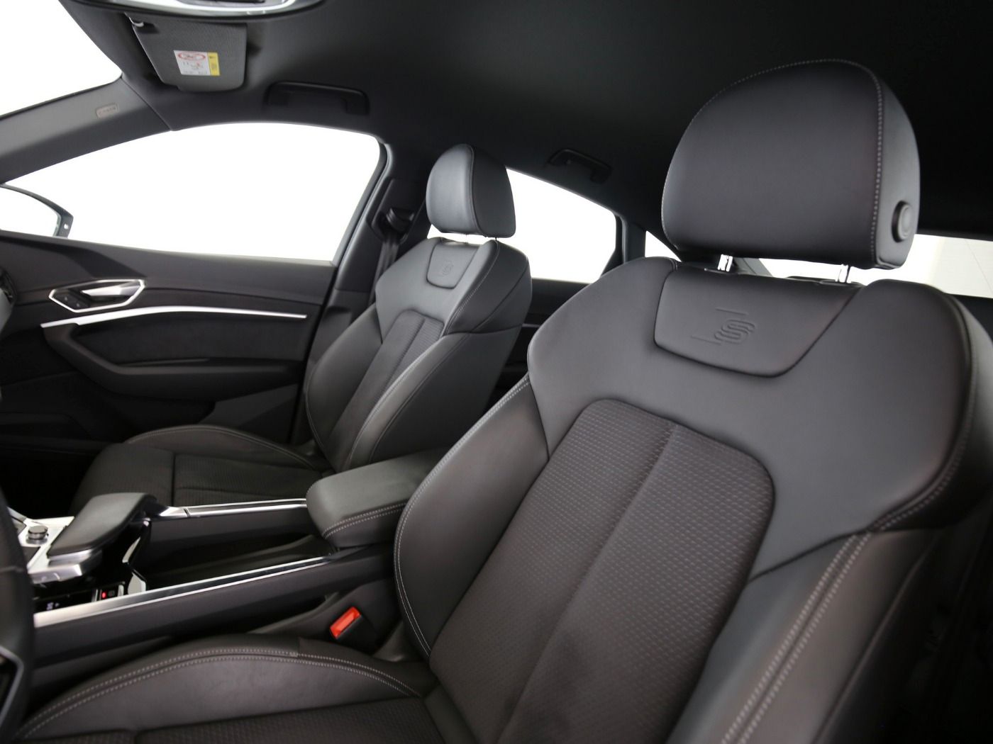 Fahrzeug autohaus mense Fahrzeugabbildung Audi e-tron Sportback 50 quattro advanced AHK|Luft