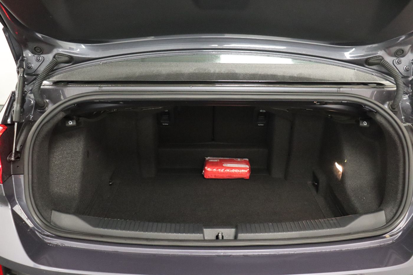 Fahrzeug autohaus mense Fahrzeugabbildung Volkswagen T-Roc Cabriolet 1.5 TSI DSG R-line IQ.Light|ACC