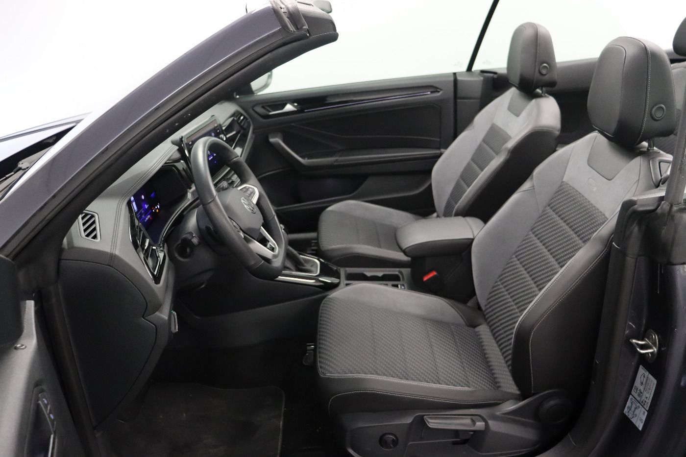 Fahrzeug autohaus mense Fahrzeugabbildung Volkswagen T-Roc Cabriolet 1.5 TSI DSG R-line IQ.Light|ACC