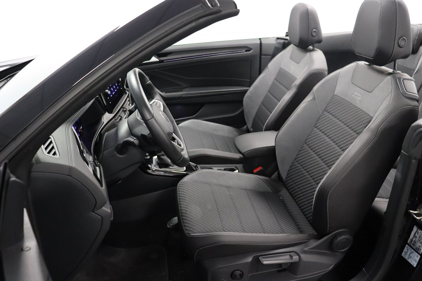 Fahrzeugabbildung Volkswagen T-Roc Cabriolet 1.5 TSI DSG R-Line IQ.Light|ACC