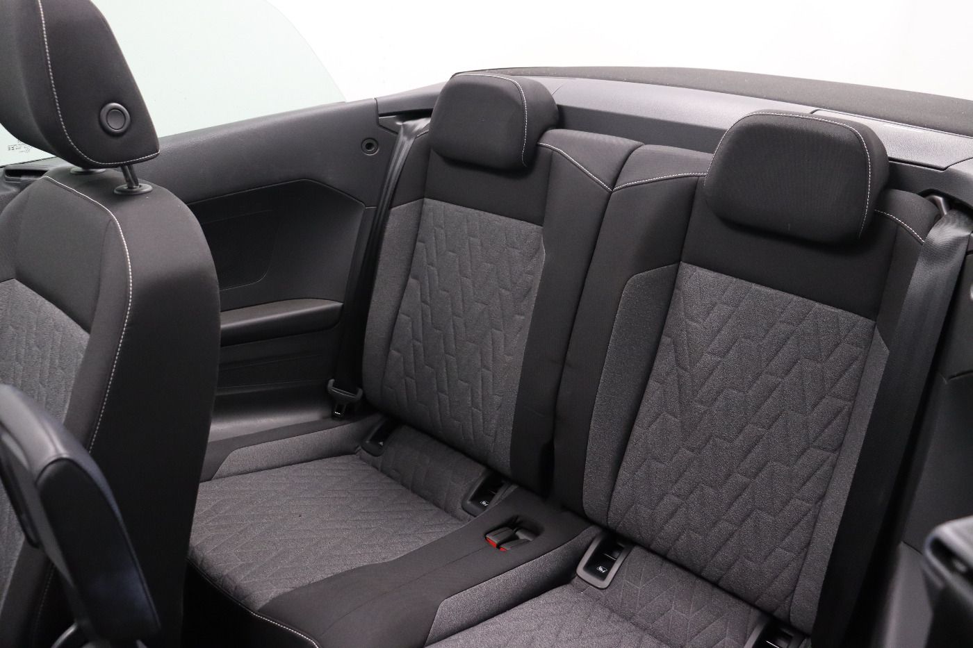 Fahrzeugabbildung Volkswagen T-Roc Cabriolet 1.5 TSI DSG Sytel Move FLA ACC