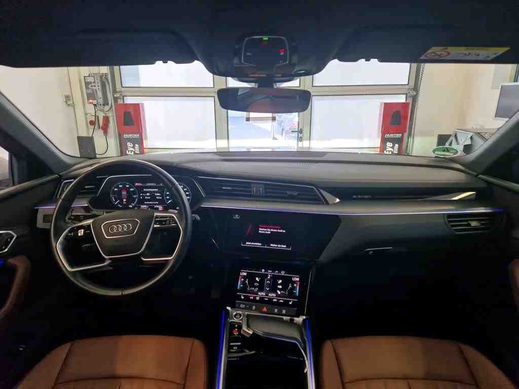 Fahrzeug autohaus mense Fahrzeugabbildung Audi e-tron 50 quattro