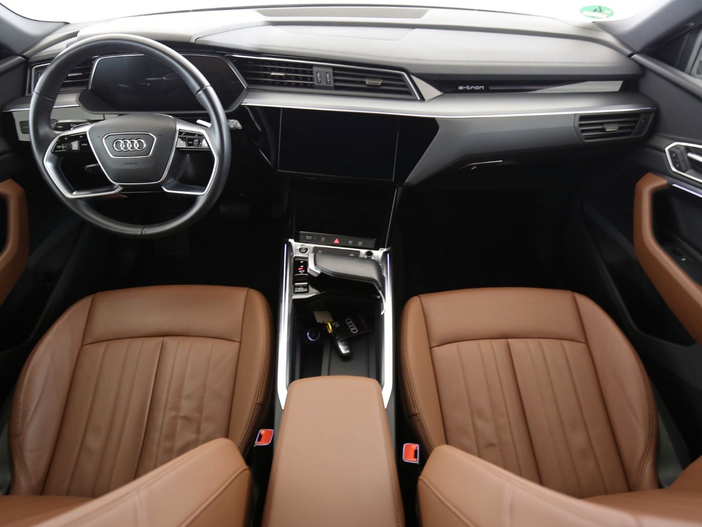 Fahrzeug autohaus mense Fahrzeugabbildung Audi e-tron 50 quattro AHK|Luft|Standhzg|LED|Navi|PDC