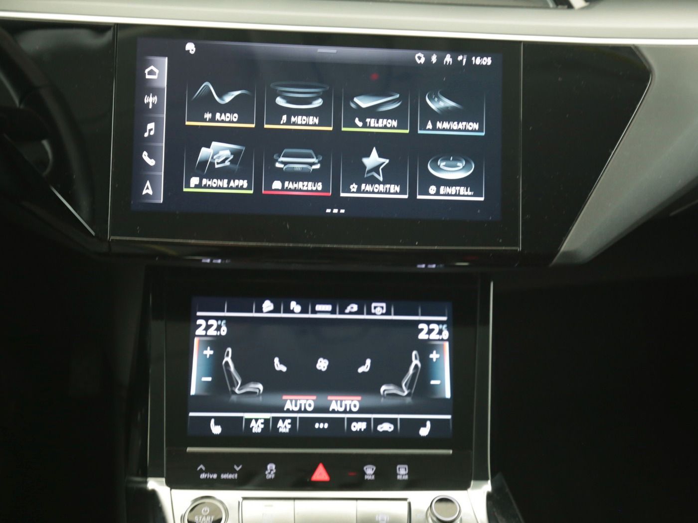 Fahrzeug autohaus mense Fahrzeugabbildung Audi e-tron 55 quattro advanced CarPlay|AHK|Luft