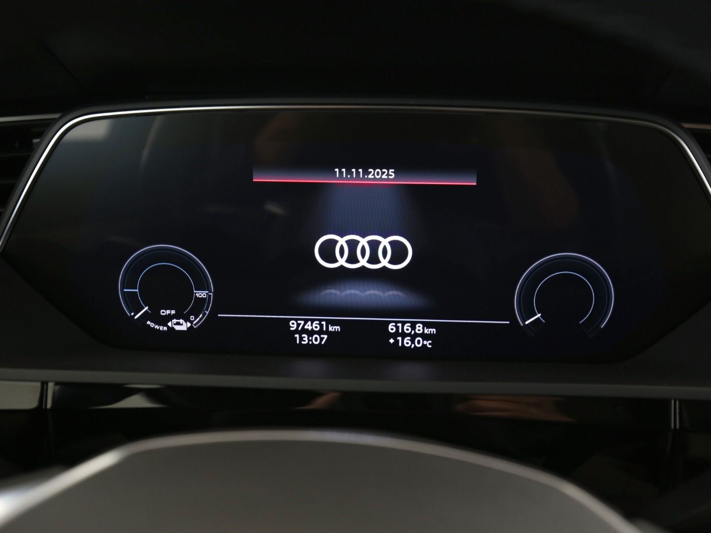 Fahrzeug autohaus mense Fahrzeugabbildung Audi e-tron 55 quattro Matrix|B&O|CarPlay|HUD|Luft