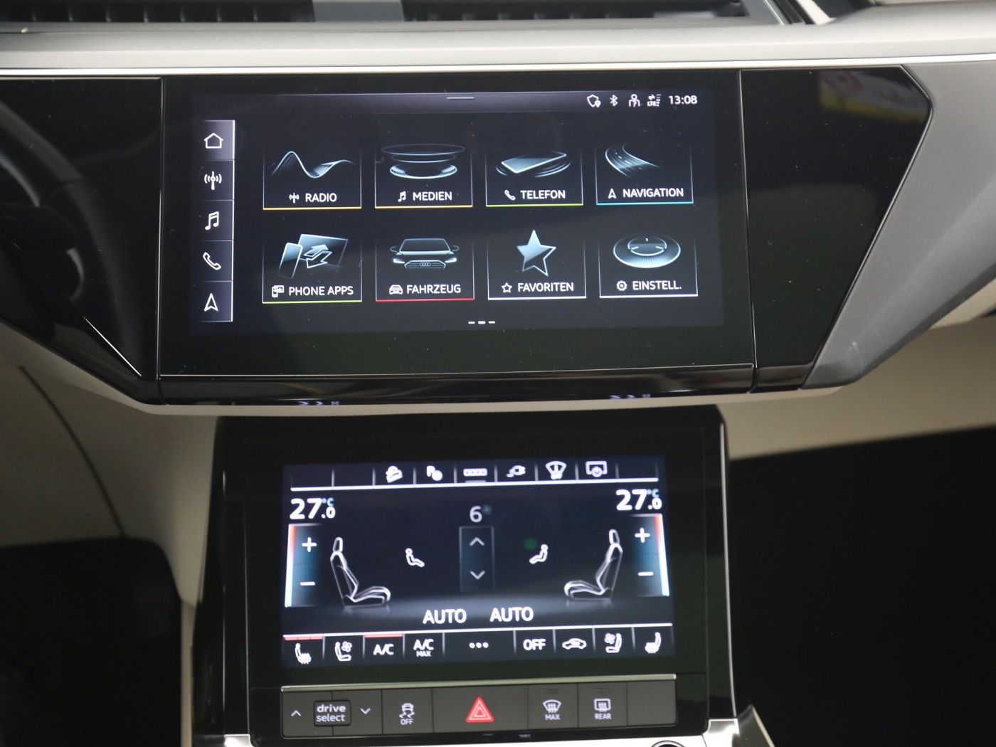 Fahrzeug autohaus mense Fahrzeugabbildung Audi e-tron 55 quattro Matrix|B&O|CarPlay|HUD|Luft
