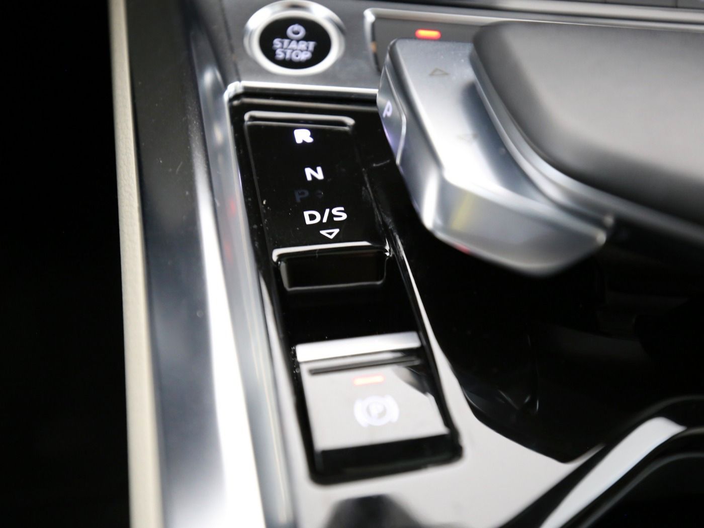 Fahrzeug autohaus mense Fahrzeugabbildung Audi e-tron 55 quattro Matrix|B&O|CarPlay|HUD|Luft