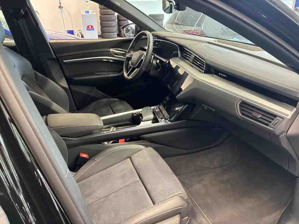 Fahrzeugabbildung Audi e-tron Sportback 50 quattro advanced AHK|Luft