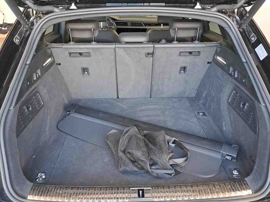 Fahrzeugabbildung Audi e-tron 50 quattro S line Luft|Pano|SD|LED|PDC