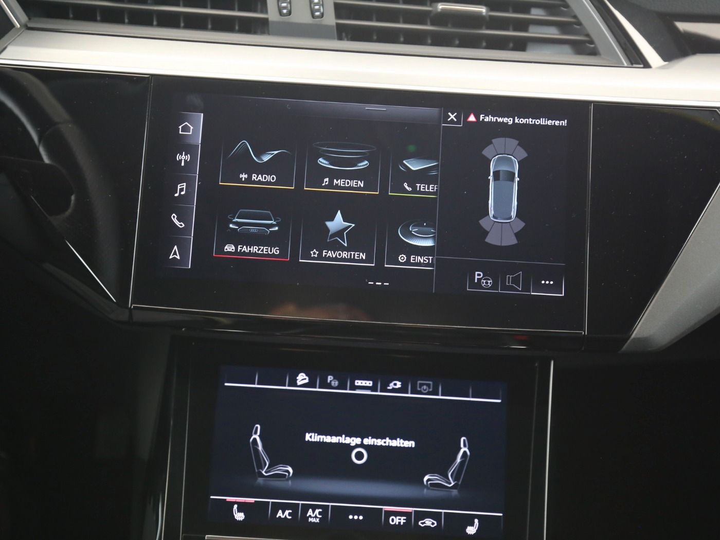 Fahrzeugabbildung Audi e-tron 50 quattro