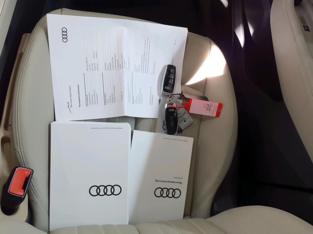 Fahrzeug autohaus mense Fahrzeugabbildung Audi e-tron 55 quattro Matrix|B&O|CarPlay|HUD|Luft