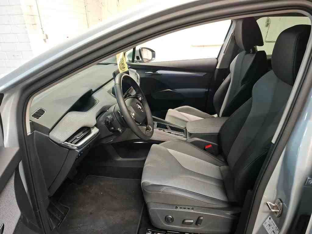 Fahrzeugabbildung SKODA Enyaq 60 Loft ACC|LED|Navi|VirtualCP|Akustikglas