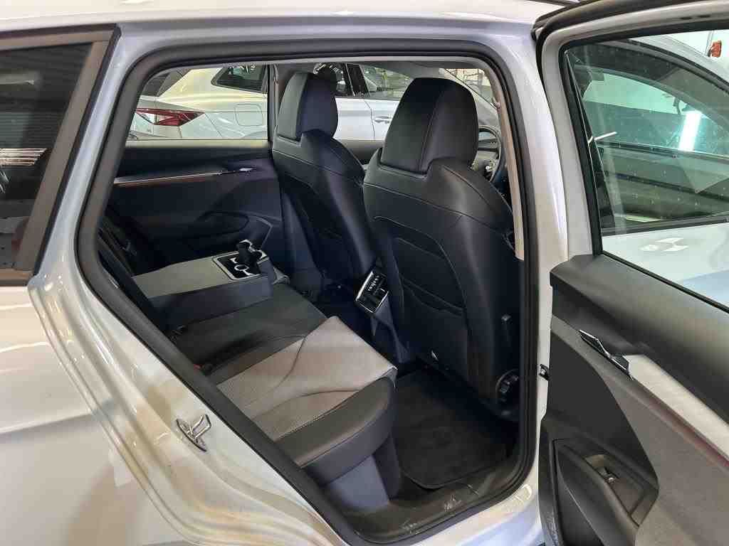 Fahrzeug autohaus mense Fahrzeugabbildung SKODA Enyaq 60 Loft LED|Navi|VirtualCP|Akustikglas|PDC