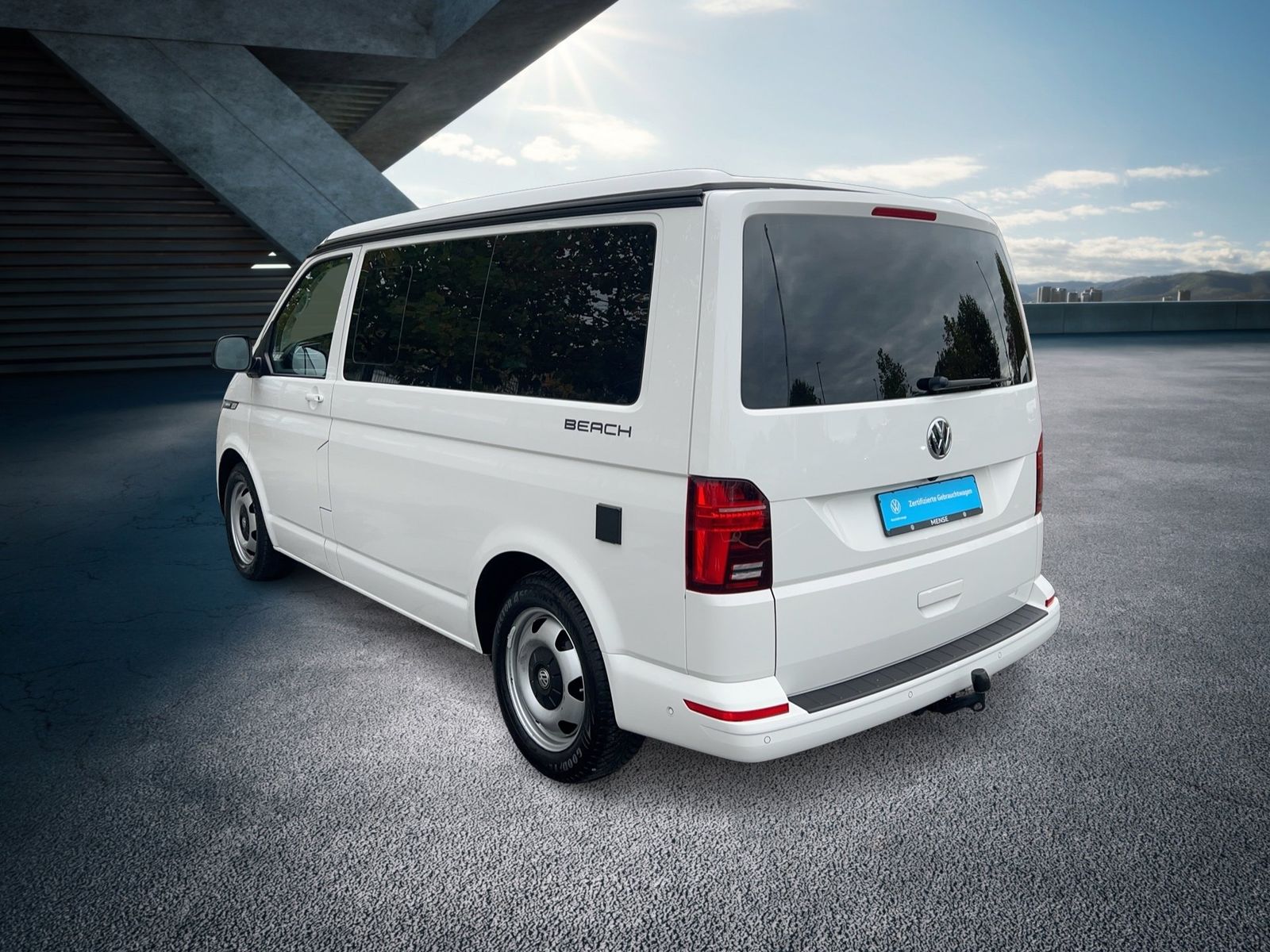 Fahrzeugabbildung Volkswagen T6.1 2.0 TDI 4Motion California Beach Tour AHK