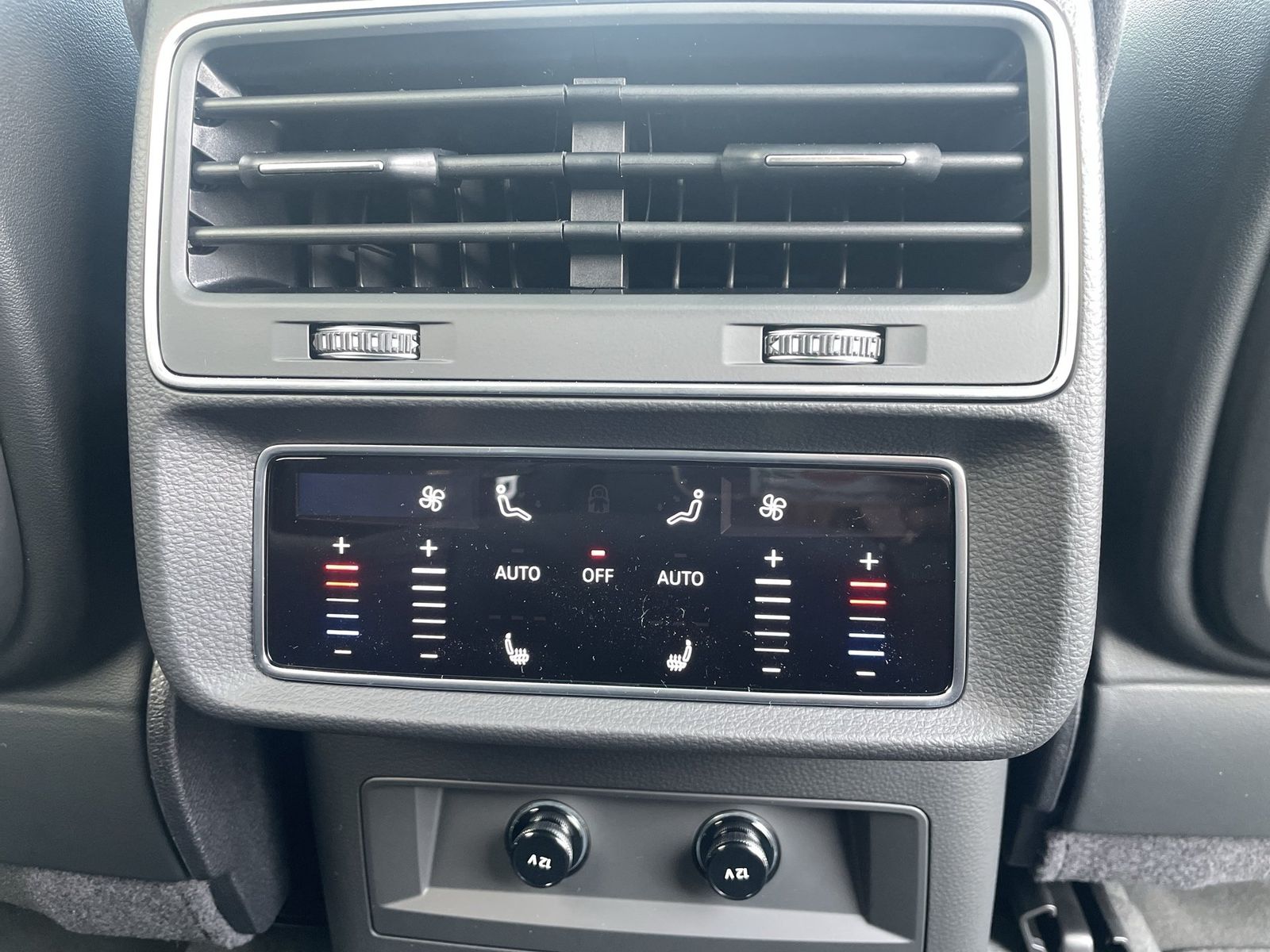 Fahrzeugabbildung Audi RS Q8 performance Keramik / 305 km/h