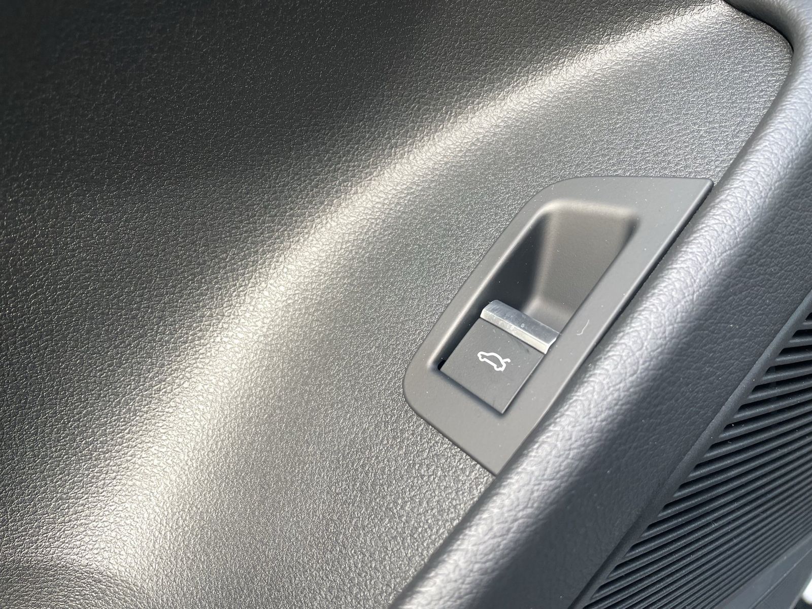 Fahrzeugabbildung Audi RS Q8 performance Keramik / 305 km/h