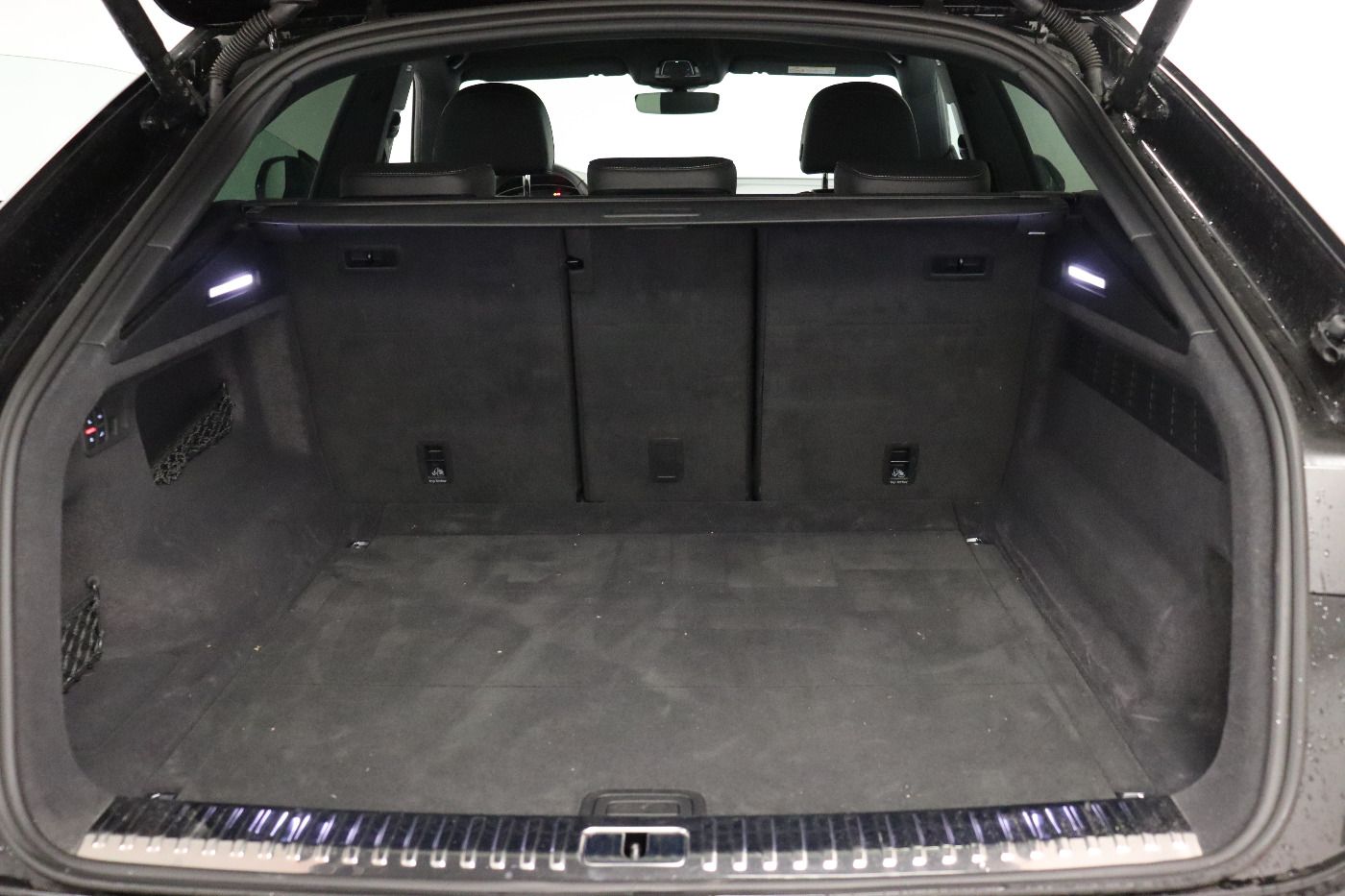 Fahrzeug autohaus mense Fahrzeugabbildung Audi Q8 45 TDI quattro tiptronic S line Matrix|AHK|LM