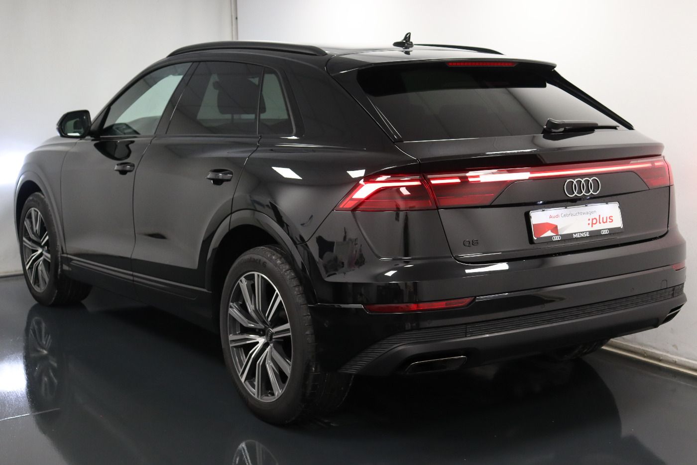 Fahrzeug autohaus mense Fahrzeugabbildung Audi Q8 45 TDI quattro tiptronic S line Matrix|AHK|LM
