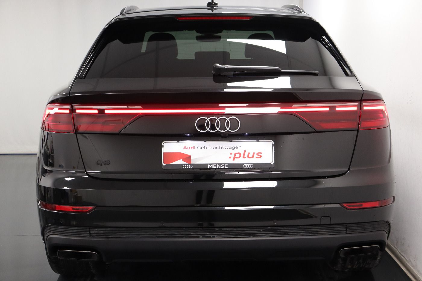 Fahrzeug autohaus mense Fahrzeugabbildung Audi Q8 45 TDI quattro tiptronic S line Matrix|AHK|LM