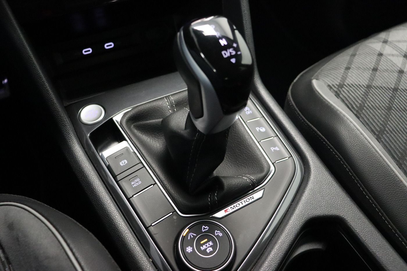 Fahrzeugabbildung Volkswagen Tiguan Allspace 2.0 TDI DSG 4M R line AHK