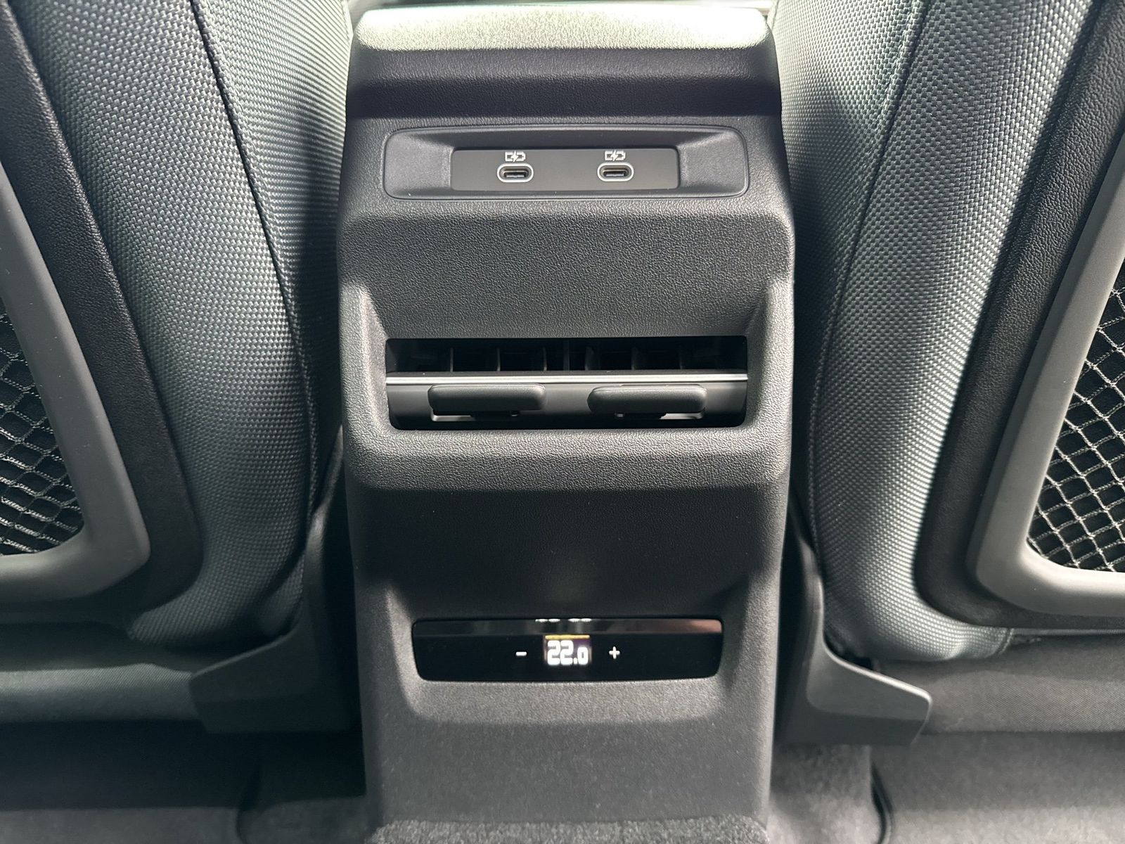Fahrzeugabbildung Audi Q3 SUV TFSI 110kW S tronic TechPro|Pano|HUD|