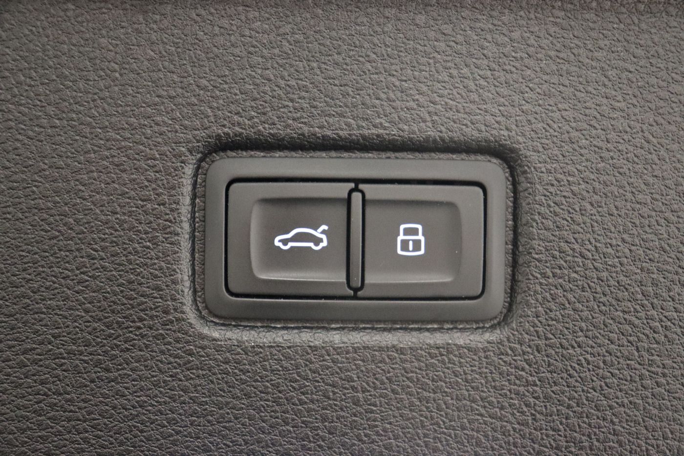 Fahrzeugabbildung Audi Q7 55 TFSI S line quattro tiptronic CarPlay|HUD