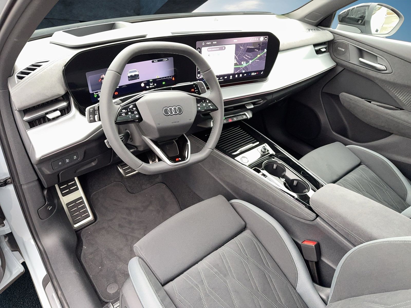 Fahrzeugabbildung Audi Q3 SUV e-hybrid 200 kW S tronic Matrix|Sonos|HUD