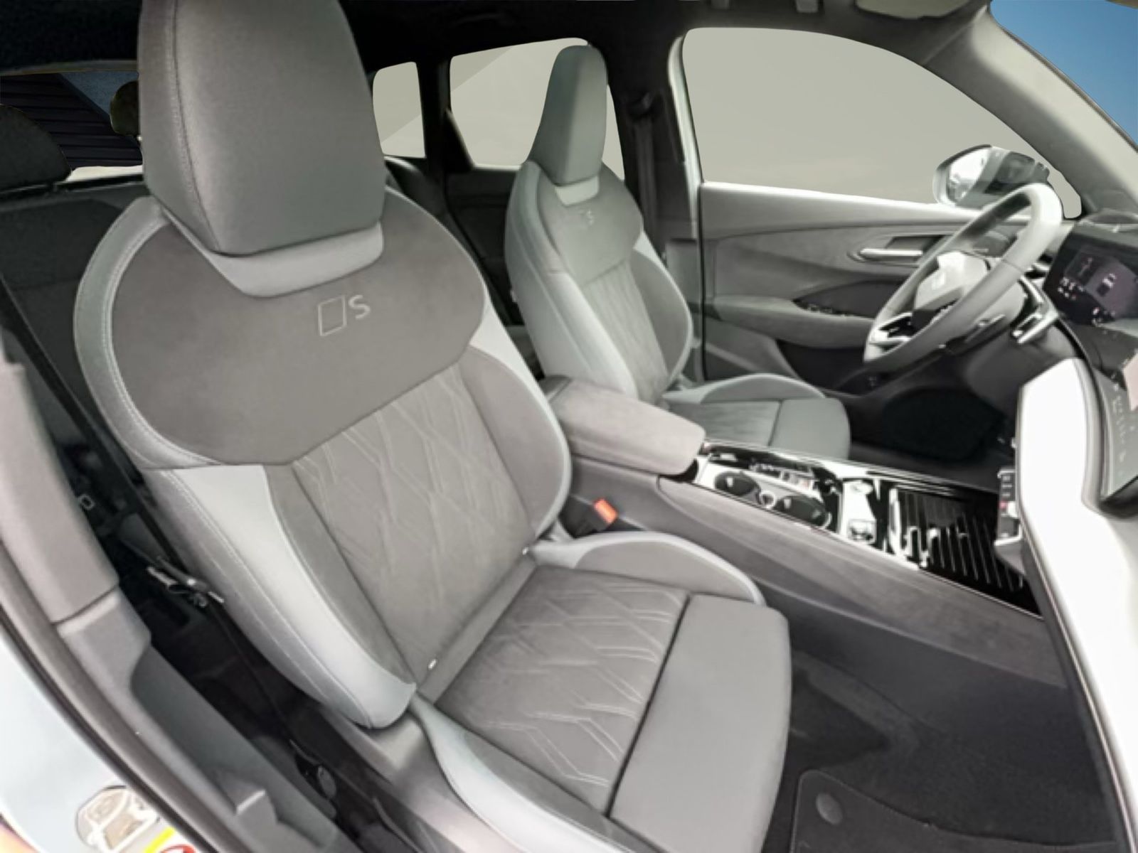 Fahrzeugabbildung Audi Q3 SUV e-hybrid 200 kW S tronic Matrix|Sonos|HUD