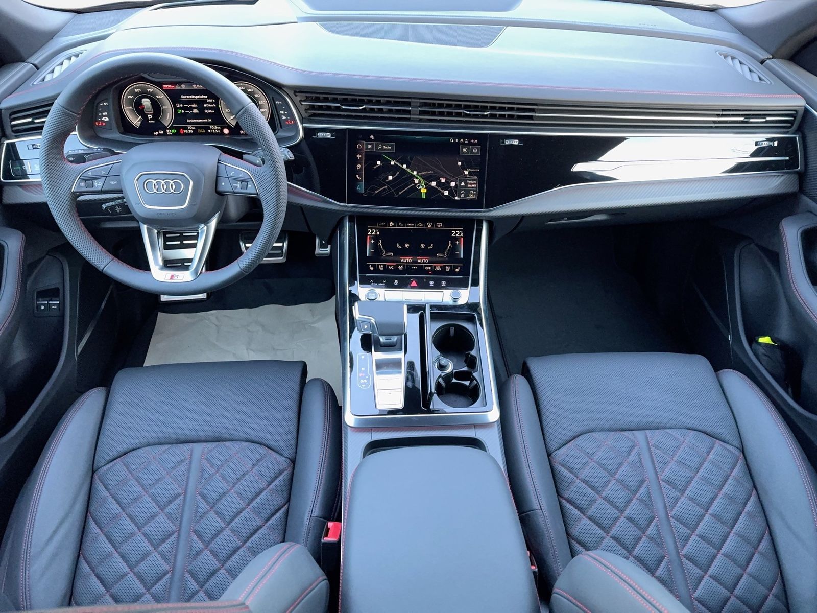 Fahrzeugabbildung Audi Q8 TFSIe S line business Matrix|Pano|HUD|