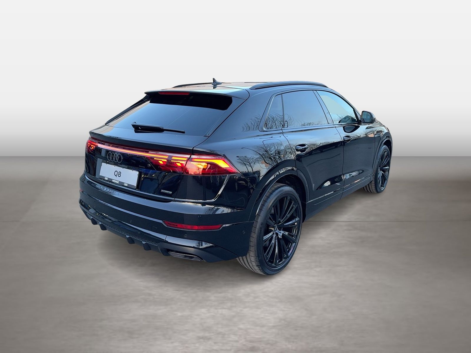Fahrzeugabbildung Audi Q8 TFSIe S line business Matrix|Pano|HUD|
