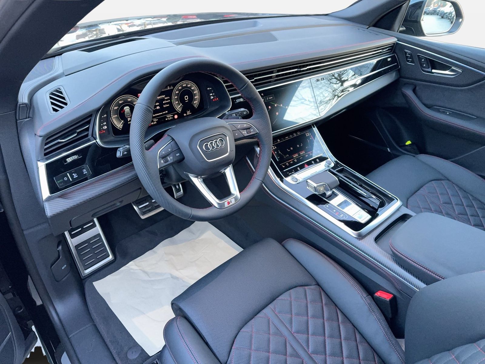 Fahrzeugabbildung Audi Q8 TFSIe S line business Matrix|Pano|HUD|