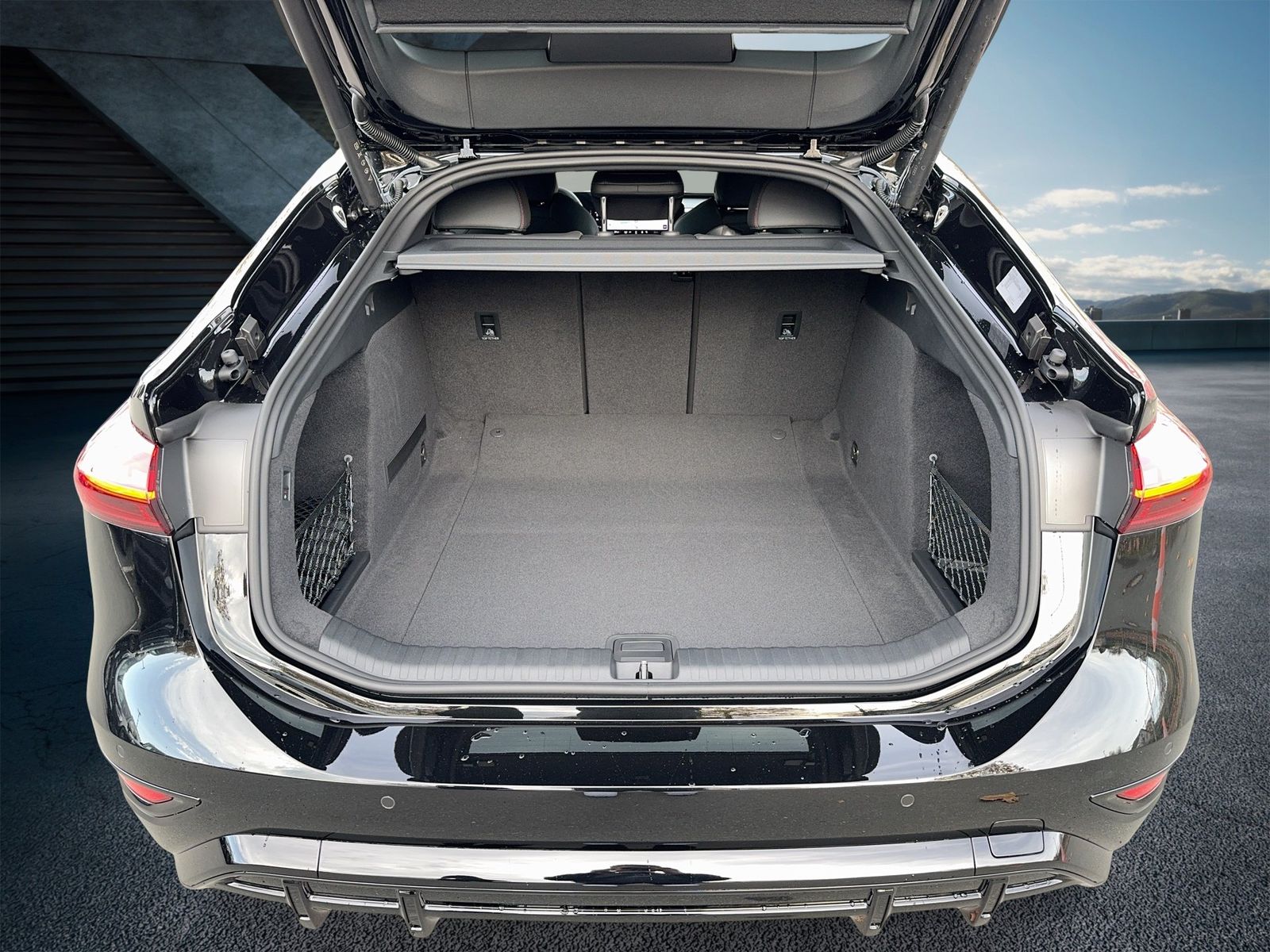 Fahrzeug autohaus mense Fahrzeugabbildung Audi A6 Sportback e-tron quattro 315 kW B&O|AHK|HUD