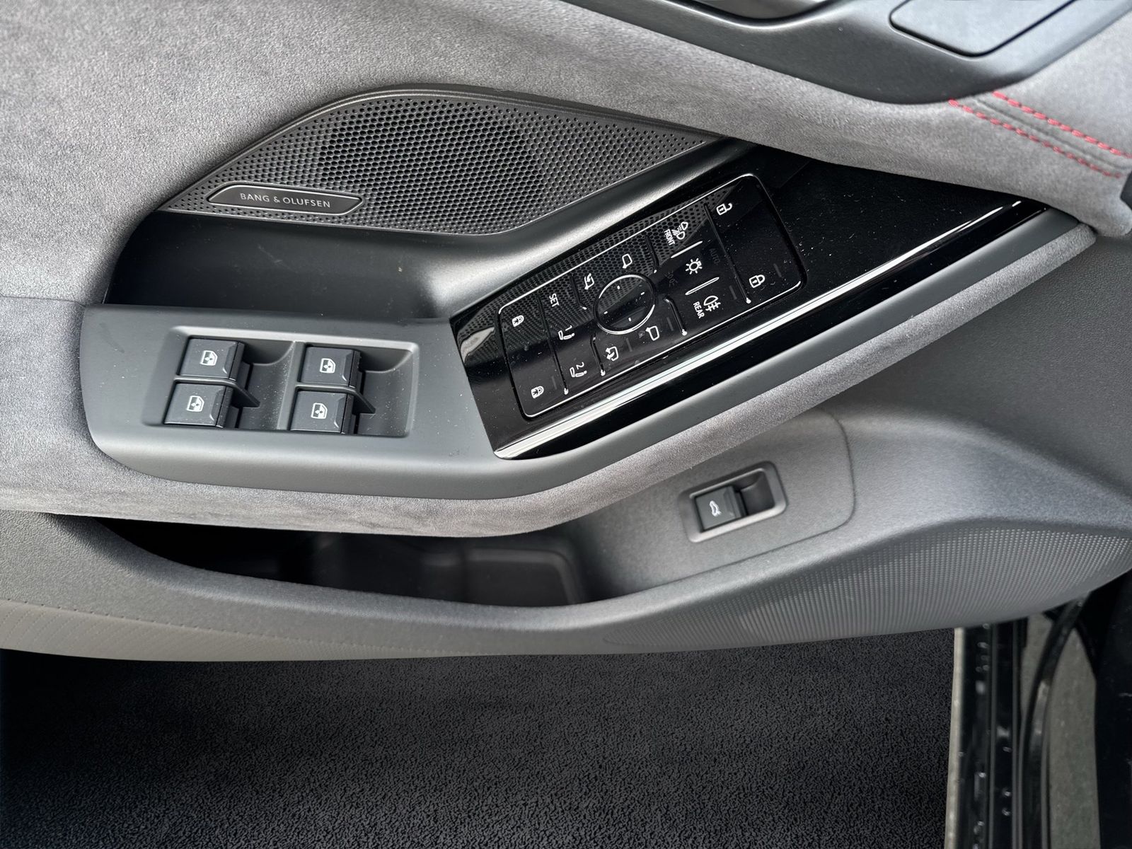 Fahrzeug autohaus mense Fahrzeugabbildung Audi A6 Sportback e-tron quattro 315 kW B&O|AHK|HUD