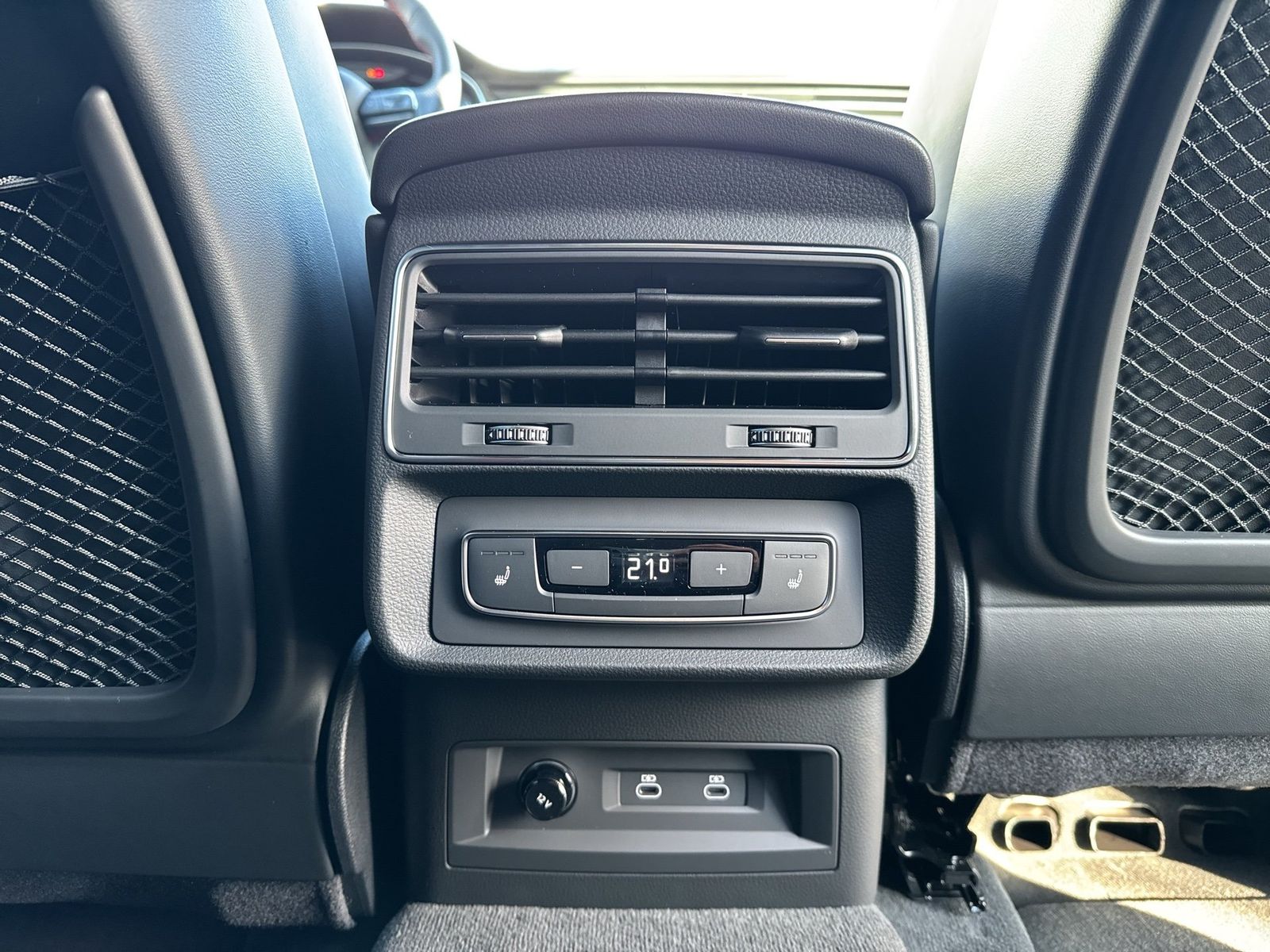 Fahrzeugabbildung Audi Q8 SUV TFSI e quattro 360 kW tiptronic Matrix|SD