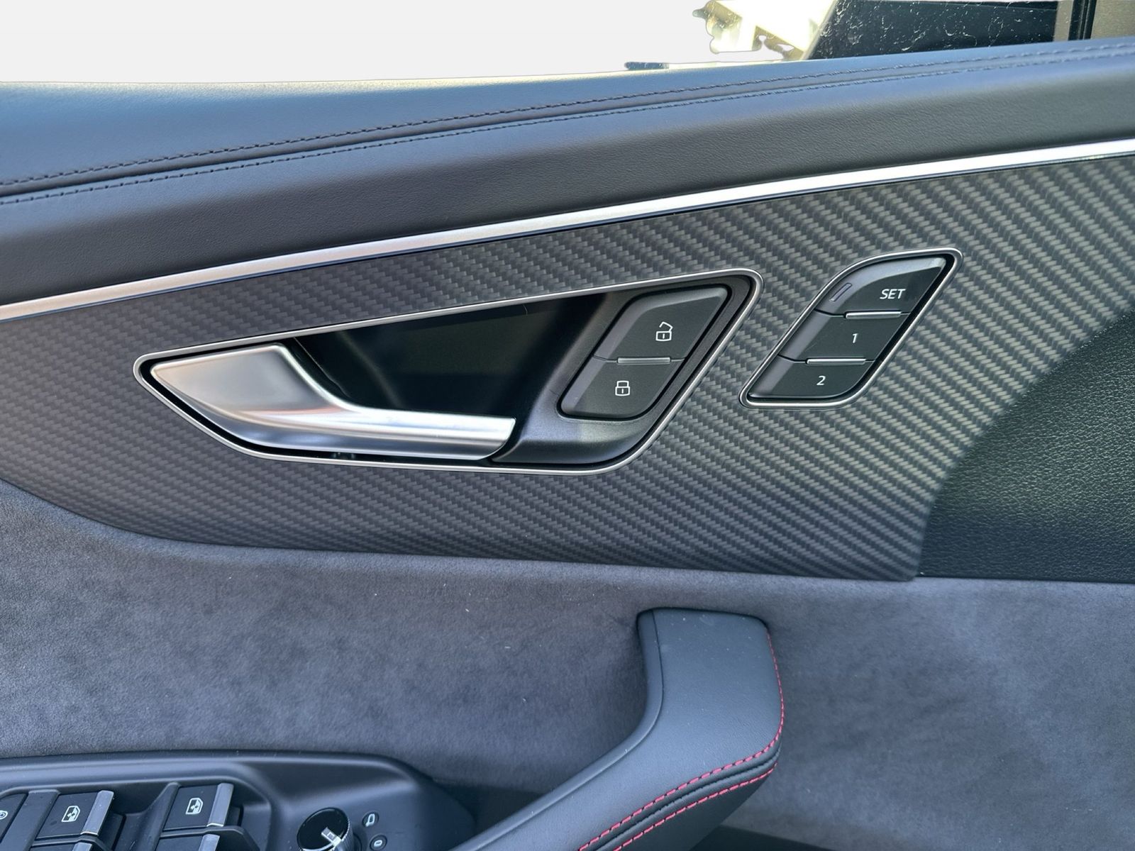 Fahrzeugabbildung Audi Q8 SUV TFSI e quattro 360 kW tiptronic Matrix|SD