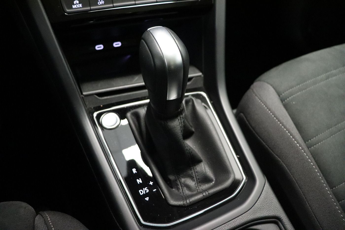 Fahrzeugabbildung Volkswagen Touran 1.5 TSI DSG Highline |AHK|Pano|Navi|ACC|C