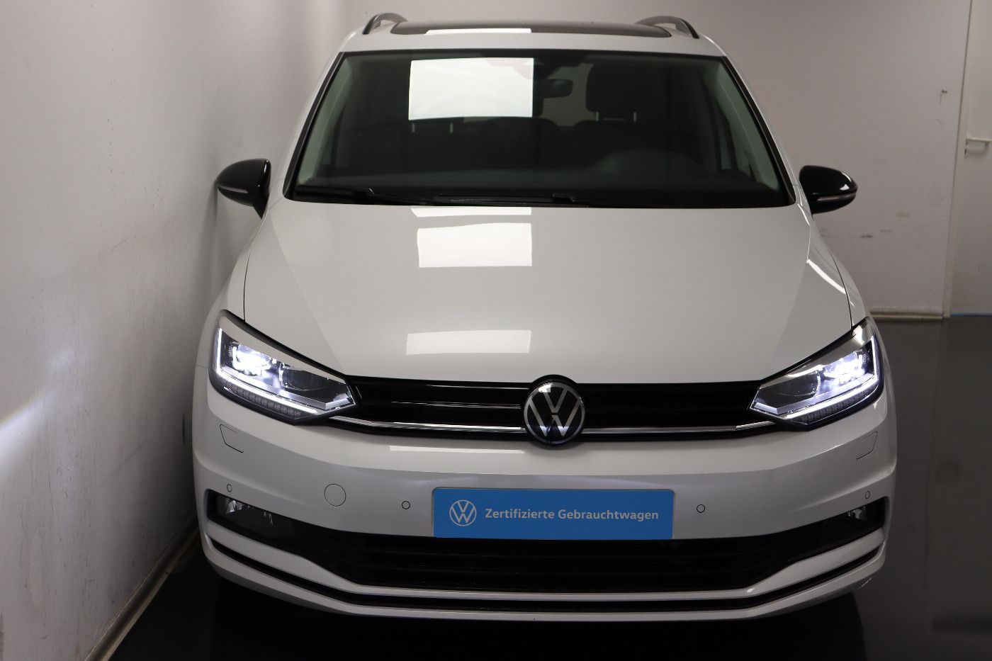 Fahrzeugabbildung Volkswagen Touran 1.5 TSI DSG Highline |AHK|Pano|Navi|ACC|C