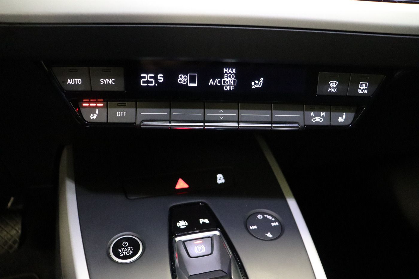 Fahrzeug autohaus mense Fahrzeugabbildung Audi Q4 e-tron 40 Standhzg|LED|Navi|VirtualCP