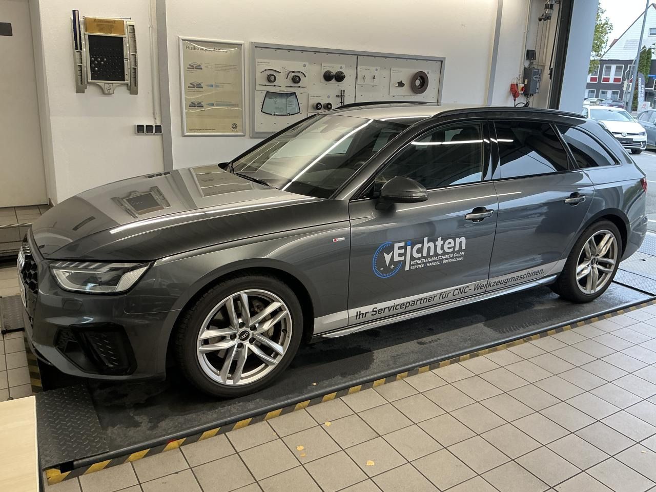 Fahrzeug autohaus mense Fahrzeugabbildung Audi A4 Avant 40 TDI Quattro S tronic S line