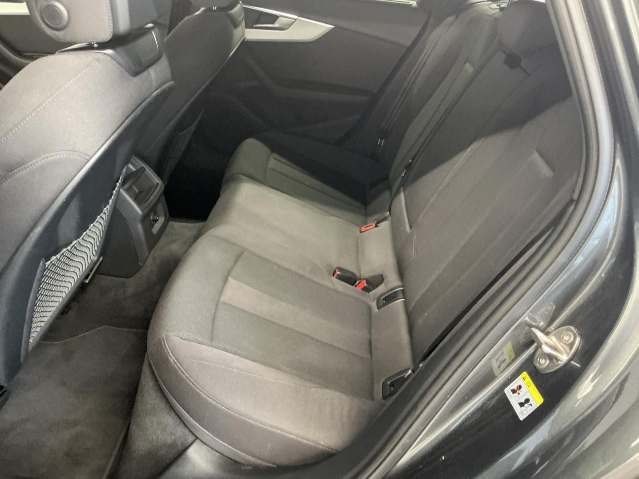 Fahrzeug autohaus mense Fahrzeugabbildung Audi A4 Avant 40 TDI Quattro S tronic S line