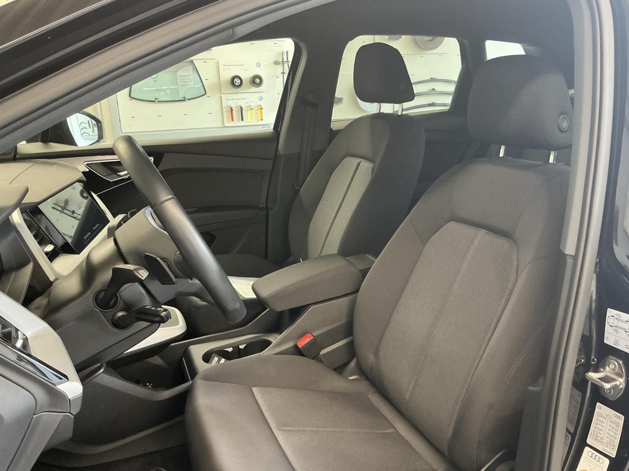 Fahrzeug autohaus mense Fahrzeugabbildung Audi Q4 e-tron 40 CarPlay|HUD|Standhzg