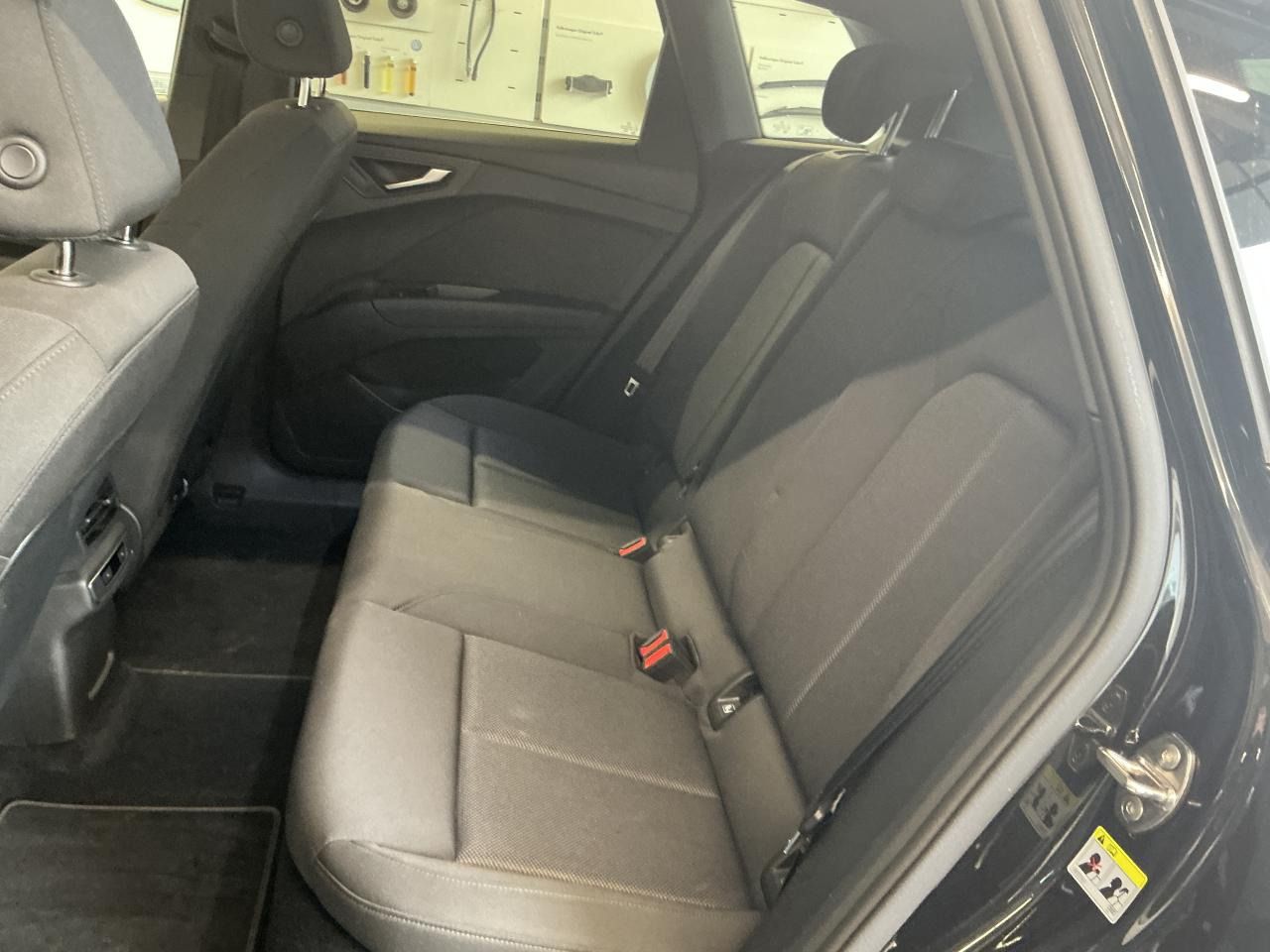 Fahrzeug autohaus mense Fahrzeugabbildung Audi Q4 e-tron 40 CarPlay|HUD|Standhzg