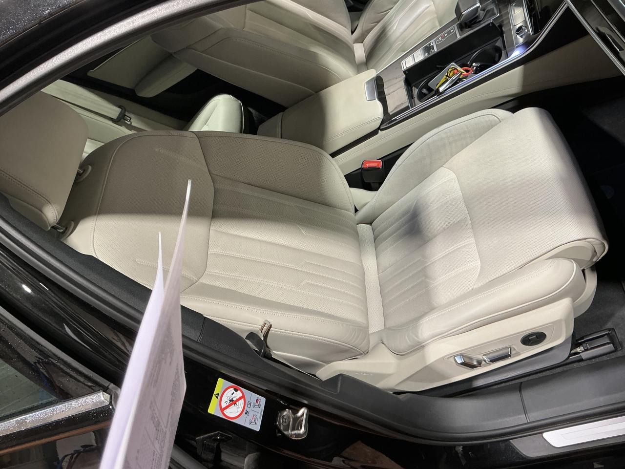 Fahrzeugabbildung Audi A6 Avant 50 TFSIe Quattro S tronic Design B&O